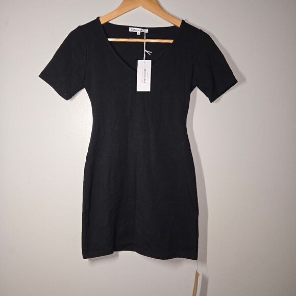 NWT🏷️Reformation Aubriella knit dress Small - Picture 8 of 10